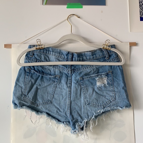 Denim shorts - Picture 2 of 3